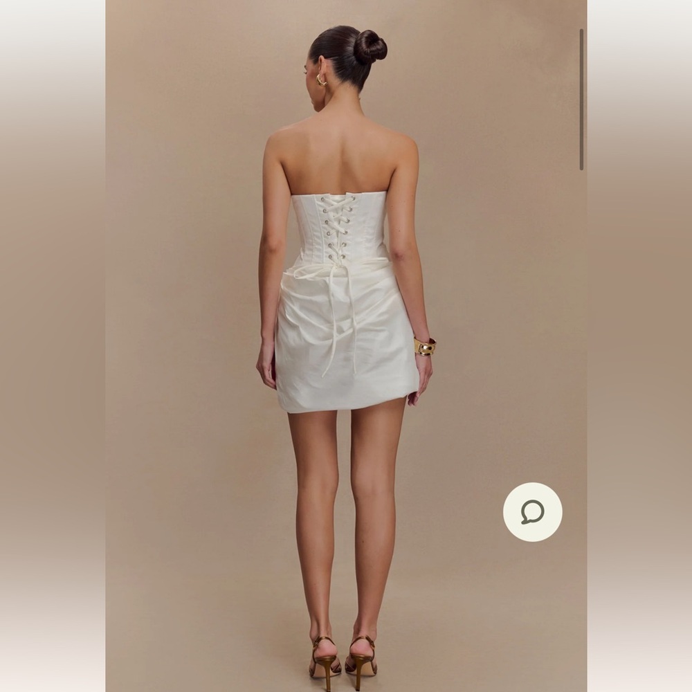Meshki Sasha
Taffeta Strapless Corset Mini Dress - White - Picture 2 of 10